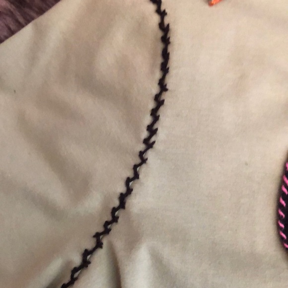 Sage green Tee - Picture 5 of 8